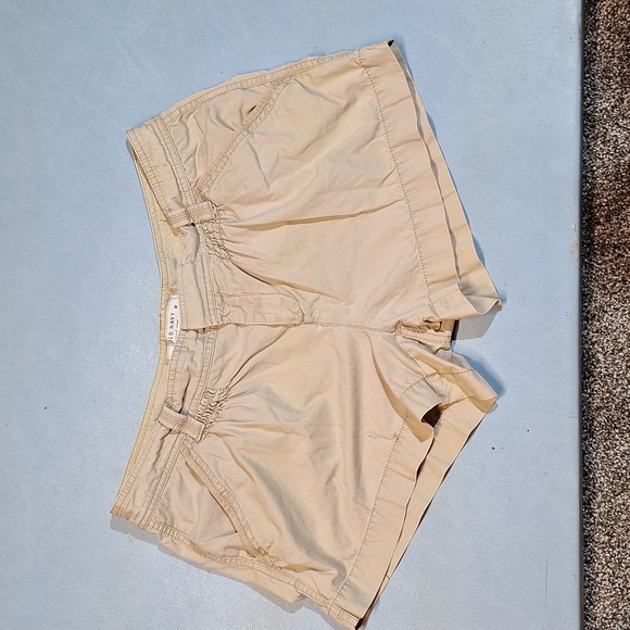 Old Navy Pants - OLD NAVY SHORTS SIZE 12
